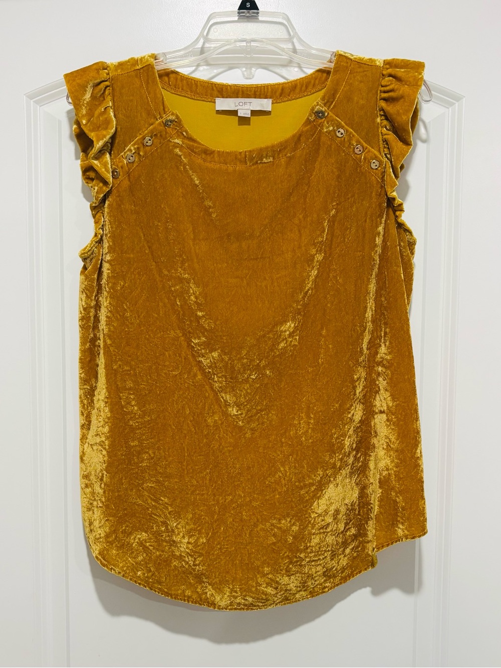 LOFT Gold Crushed Velvet Sleeveless Tank Top Ruffle Shoulder Festive Party S